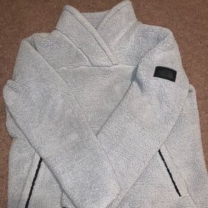 NORTH FACE PULLOVER